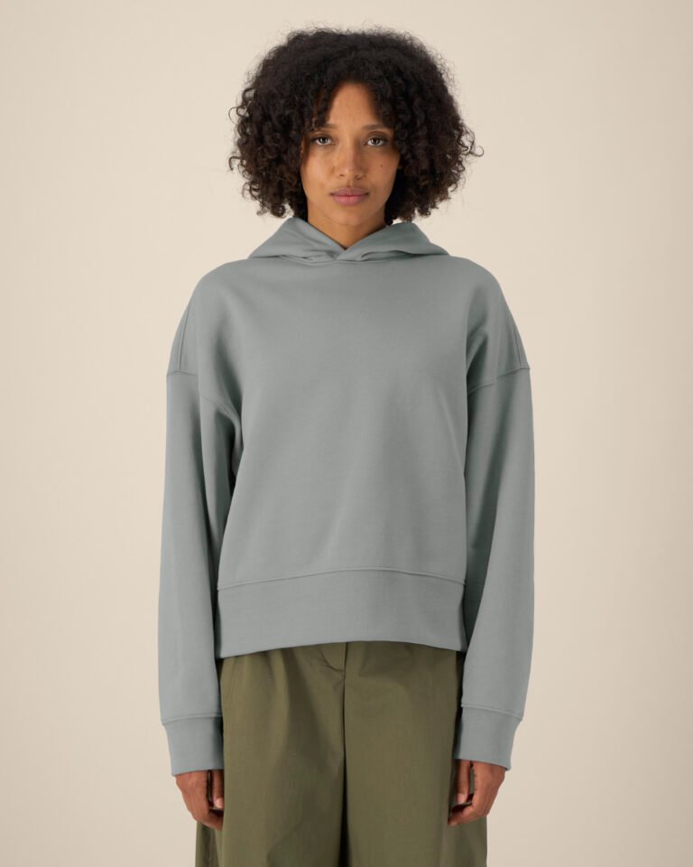 Voicer_Misty Grey_Studio_Front_Principal_6